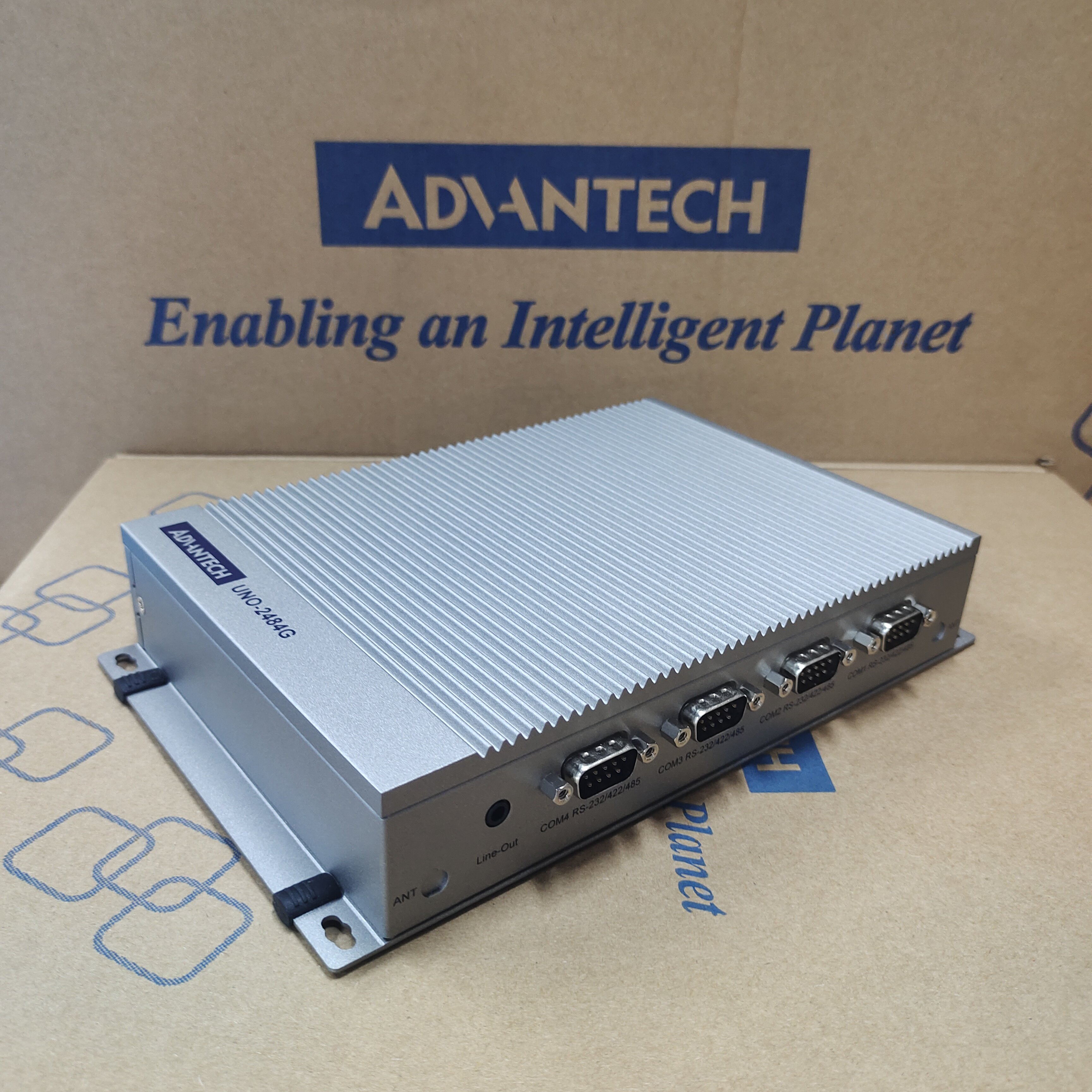 研华科技UNO-2484G/Ei5-1145G7E嵌入式无风扇工