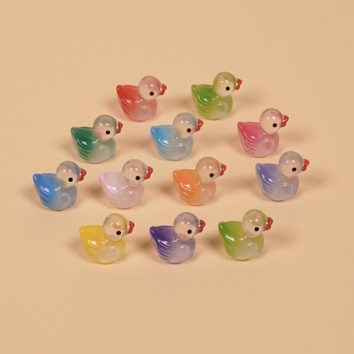 亮面渐变夜发光树脂小鸭桌面摆件