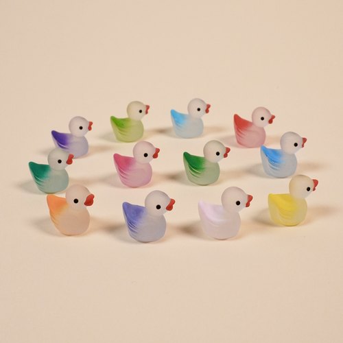 手感漆磨砂渐变肤感迷你夜光荧光彩色树脂小鸭子桌面装饰配件摆件