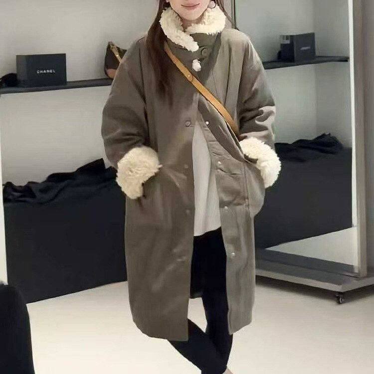 羊羔黑色优质毛领宽松休闲羽绒服女长款冬季新款显瘦风衣式派云朵