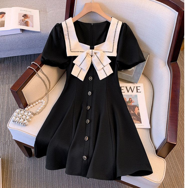 方领宠粉短袖连衣专拍女夏季收腰显瘦气质a字裙茶歇法式赫本风