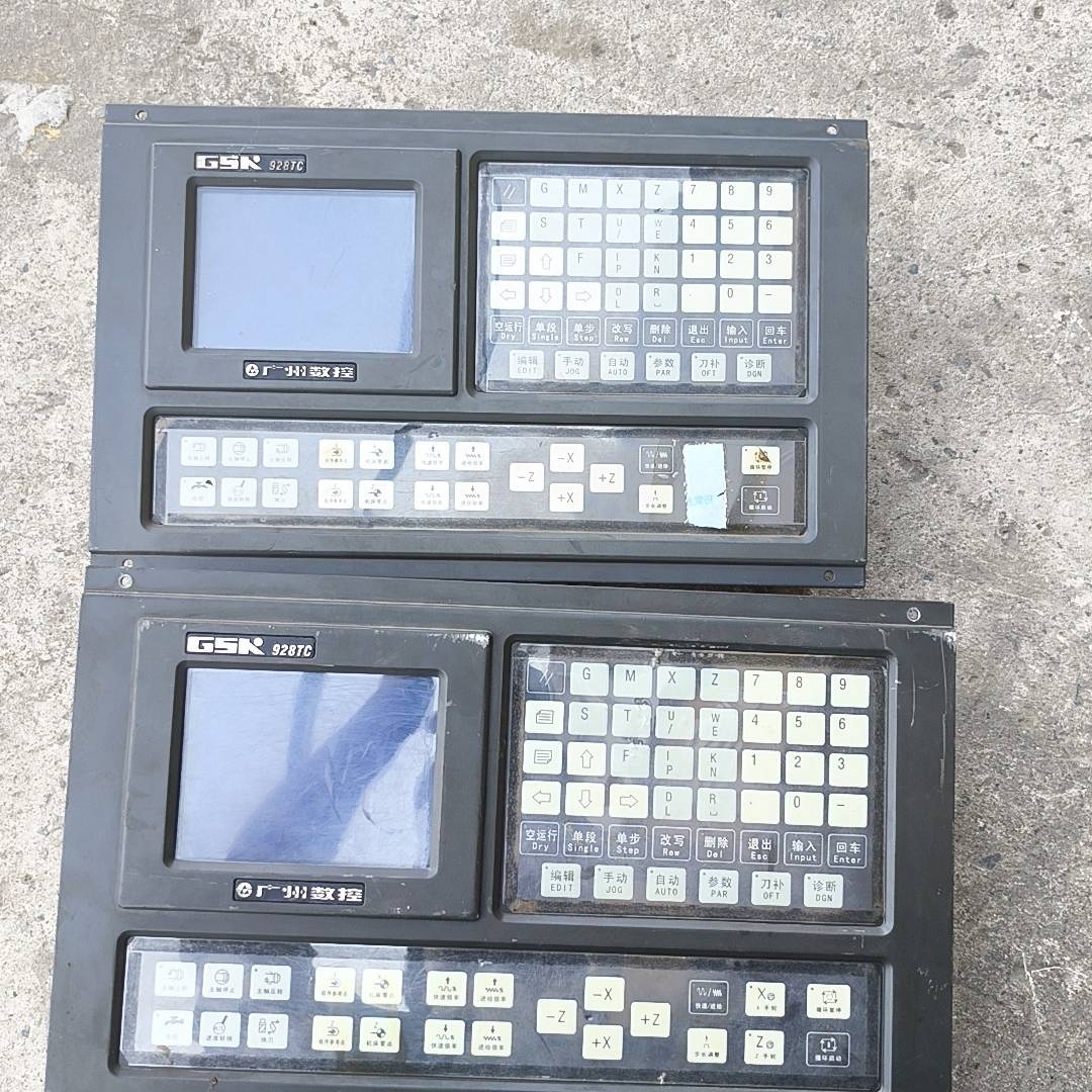 广州数控GSK928TC-L   两台议价 维修！！！