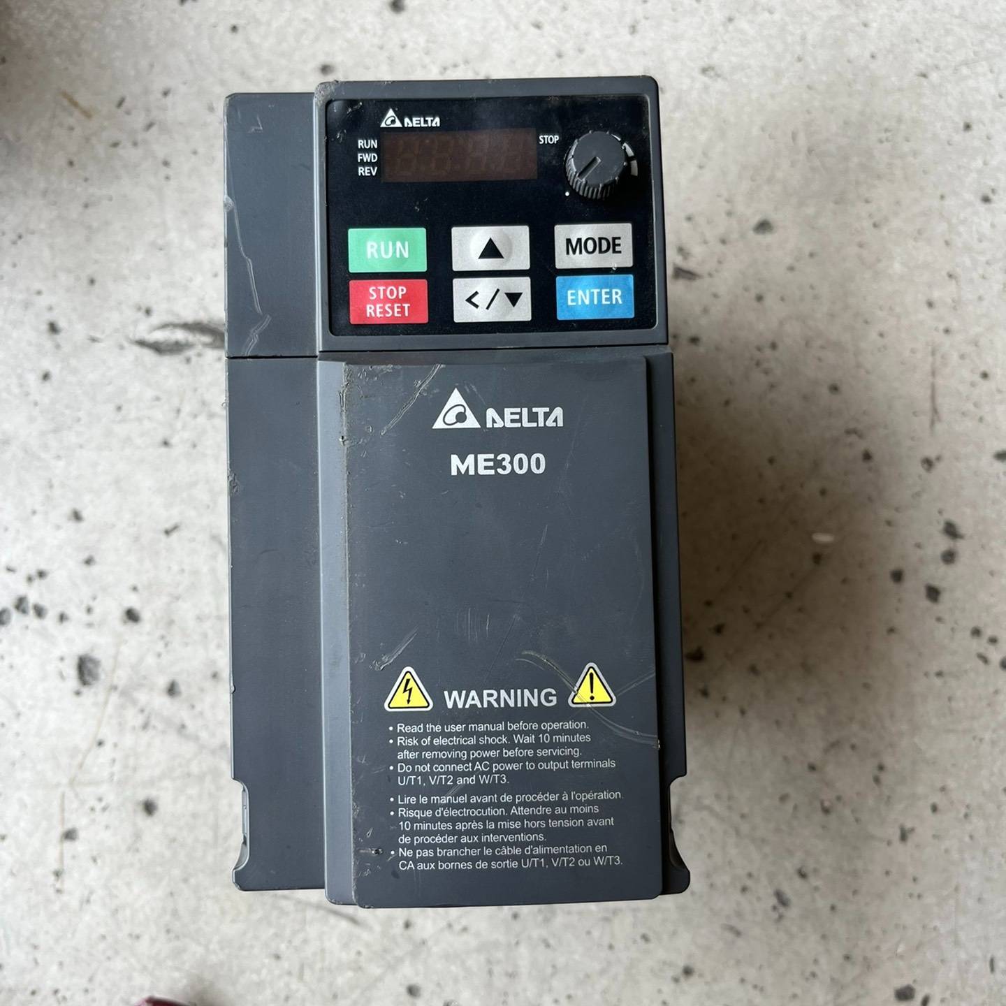台达MS300变频器2.2KW VFD5A5ME43AN议价 维修！！！