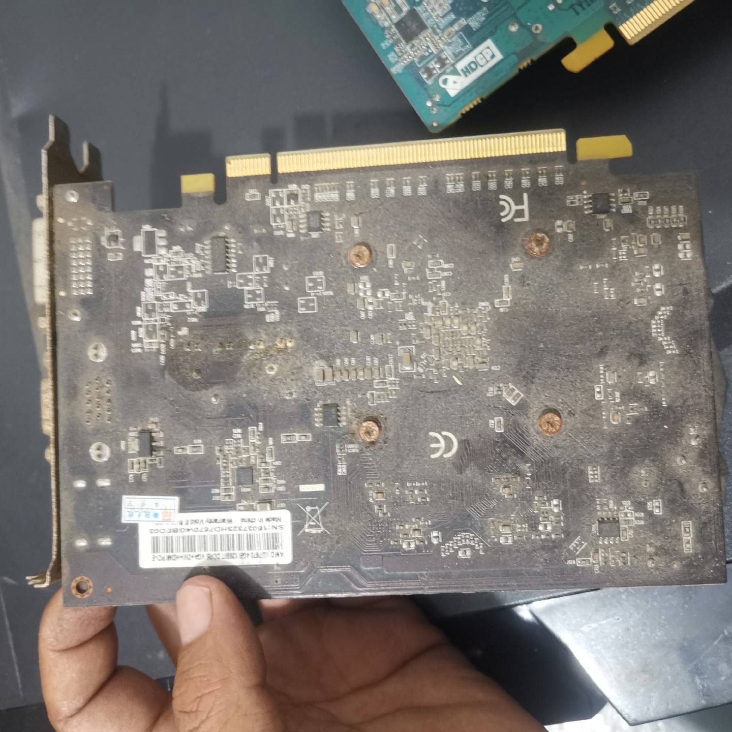 AMD HD7670 4G D5 独立显卡，点亮议价 维修！！！