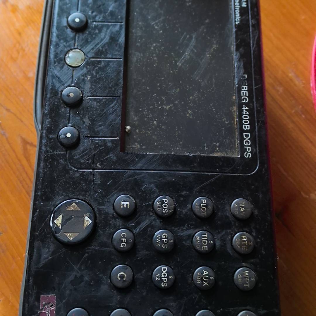 丹麦产DEBEG 4400B DGPS导航仪，议价 维修！！！