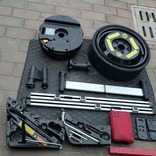 奥迪10～15年Q7后备箱工具/备胎/低音炮/导轨/绑带已议价及维修！