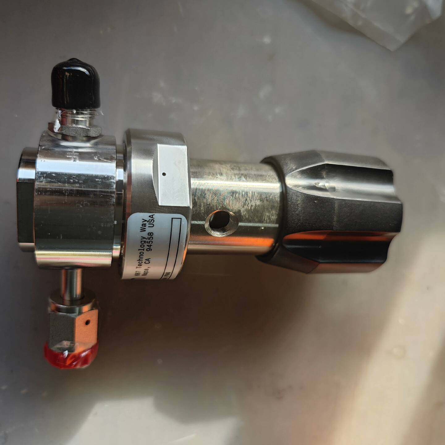 APtech  1/4FVCR减压阀超洁净议价 维修！！！