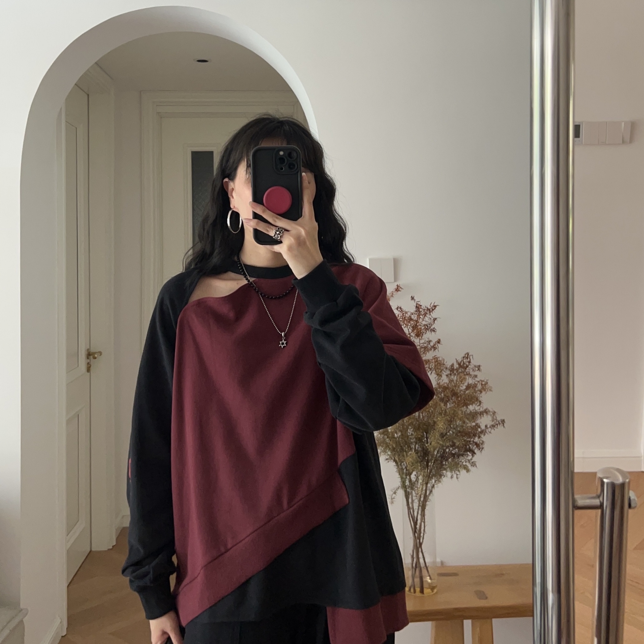 美式露肩圆领假两件套长袖卫衣