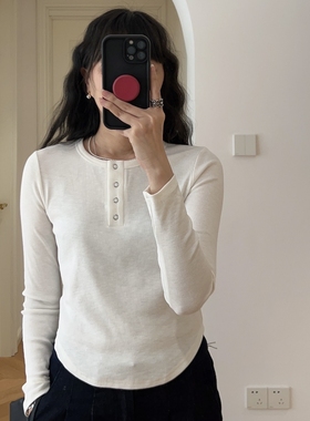 春装新款 法式简约文艺纽扣圆领修身长袖T恤 0.22KG