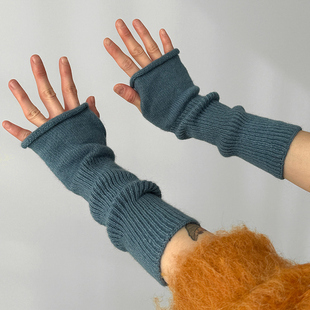 hand knit warmer golgi wool