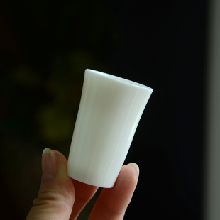德化白瓷羊脂玉瓷闻香杯陶瓷小号品茗杯功夫茶具单杯子迷你小茶杯