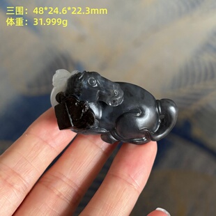 N黑白分明青花籽料“马上封侯”有原皮 朕®开仓 新疆和田玉