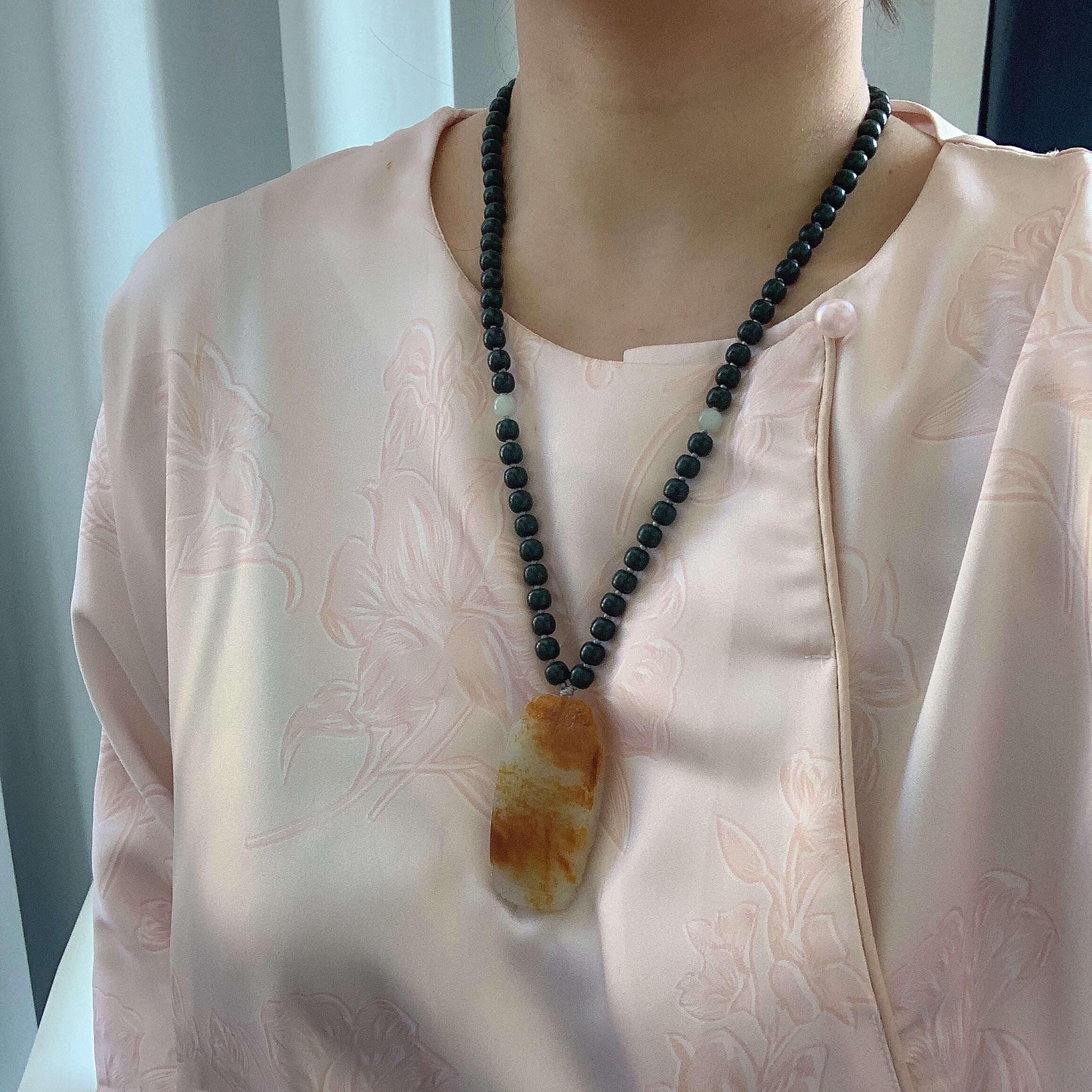 黄沁皮白玉独籽平安无事牌