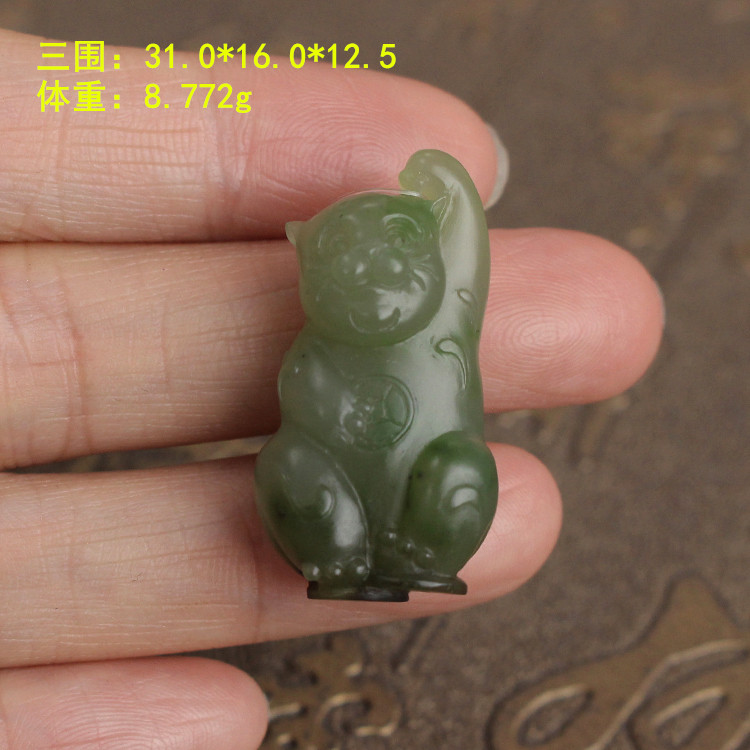 碧玉籽料小老虎挂件新疆和田玉