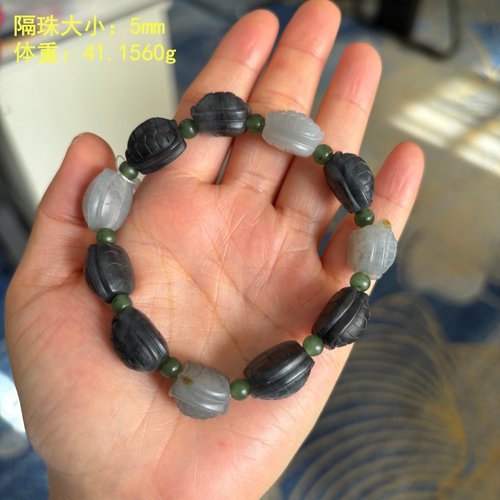独特的全籽料龟甲手串