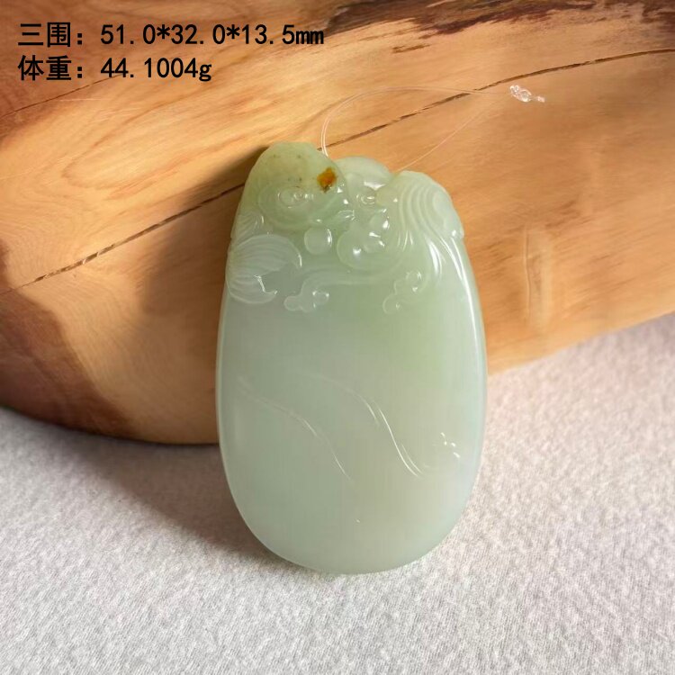 N稀有白玉籽料带翠年年有余/鱼挂件朕&reg;开仓 新疆和田玉