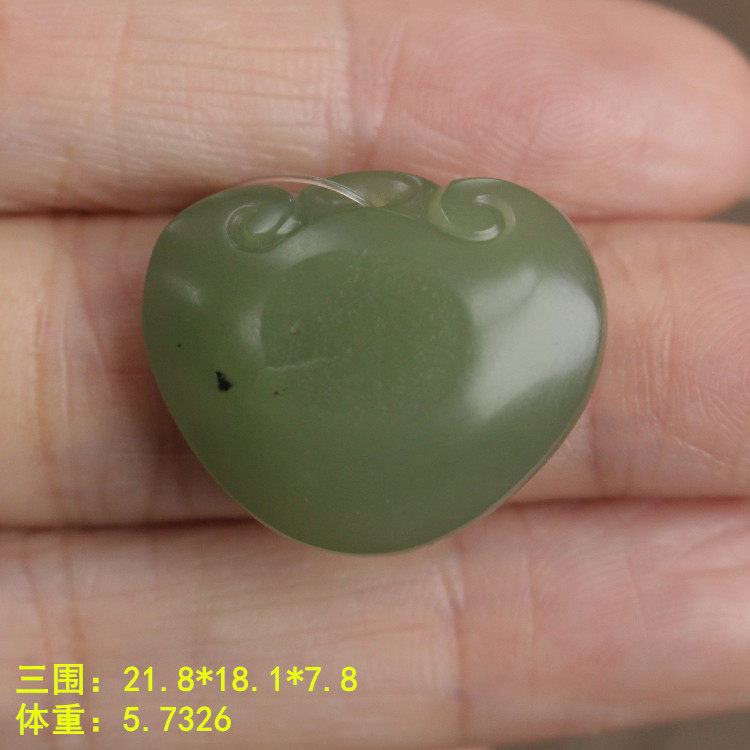 小巧精致的碧玉籽料平安如意小锁挂件有原皮和田玉朕®开仓