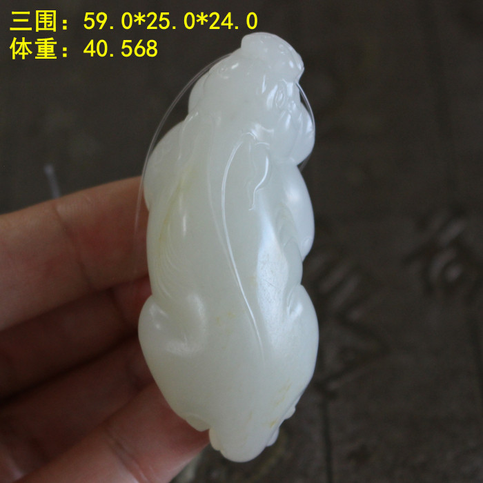 和田玉羊脂白玉籽料貔貅挂件