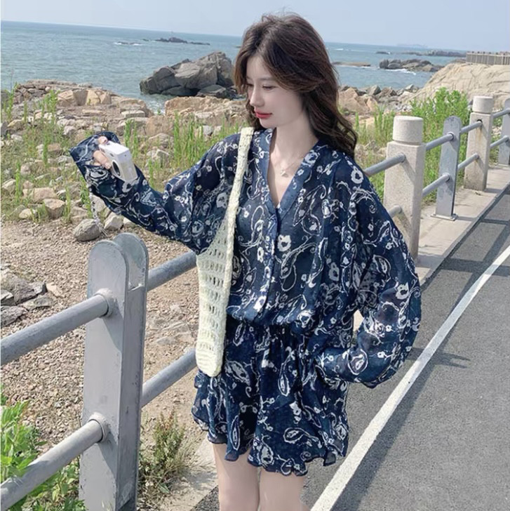 藏青色防晒碎花衬衫套装裙裤