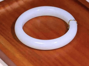 和田玉白玉手镯