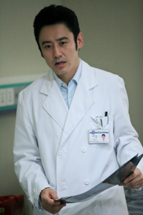 立恩之诺特价白大褂美容药店心术同款双排扣男女医生服冬装长袖