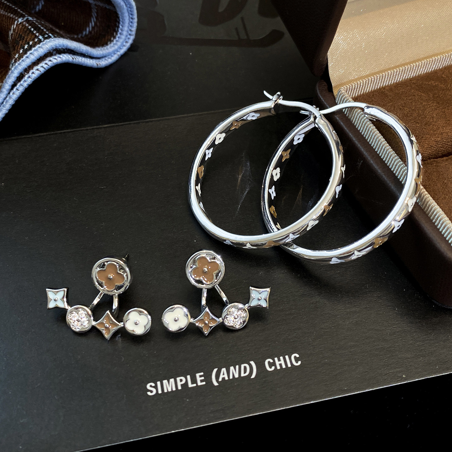 2025流行色~可露丽釉面花朵耳饰