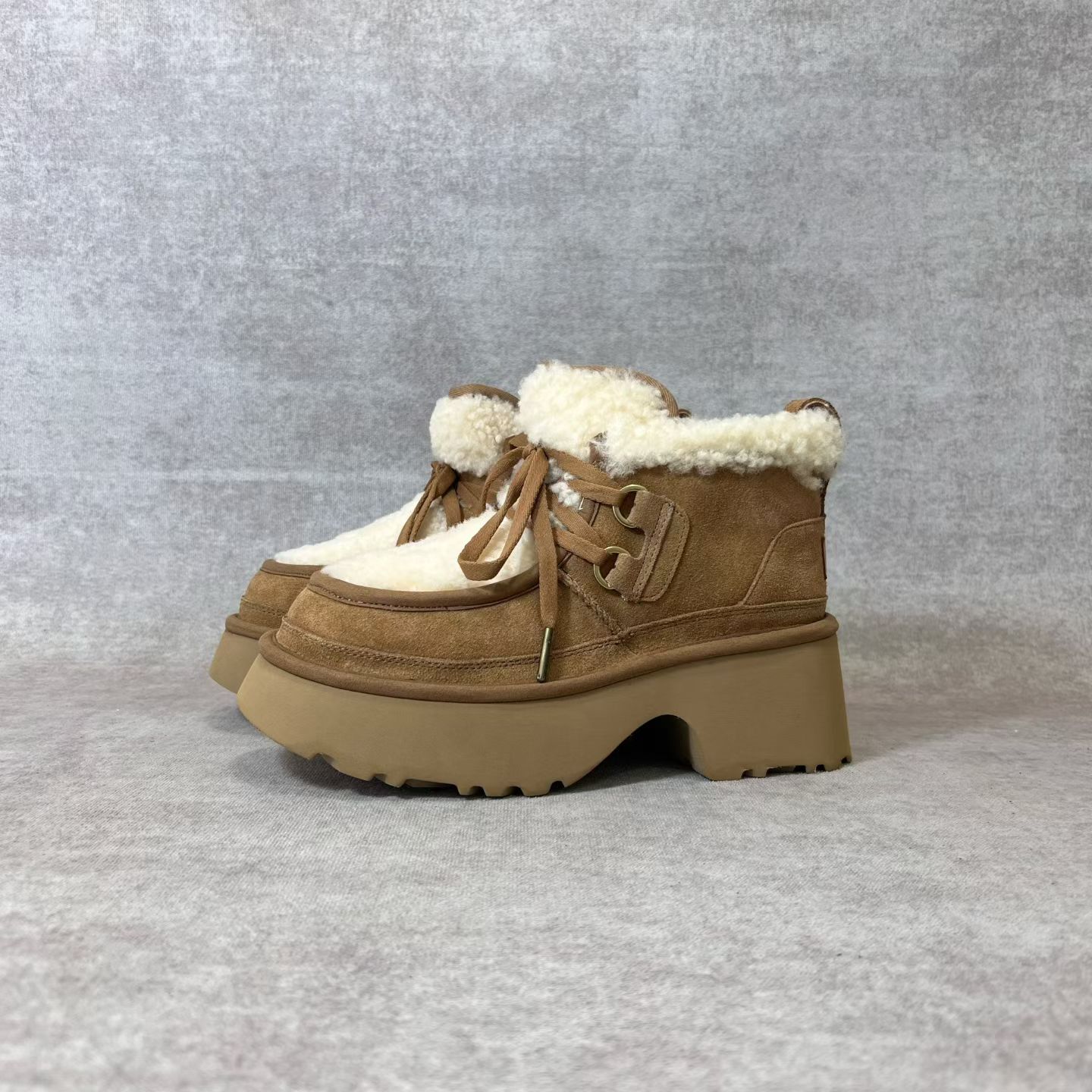 不退换 牛反拼羊羔毛系带羊毛雪地靴女冬增高厚底人鱼短筒