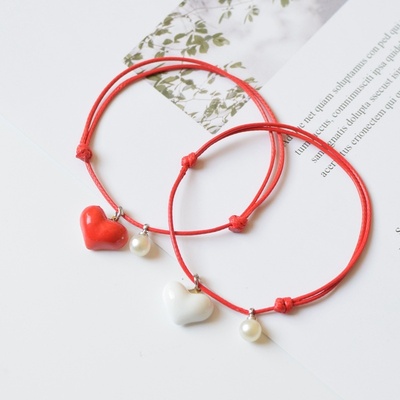 2026时尚新款爱心简编手链女式日韩闺蜜手饰拼多多货源地摊产品