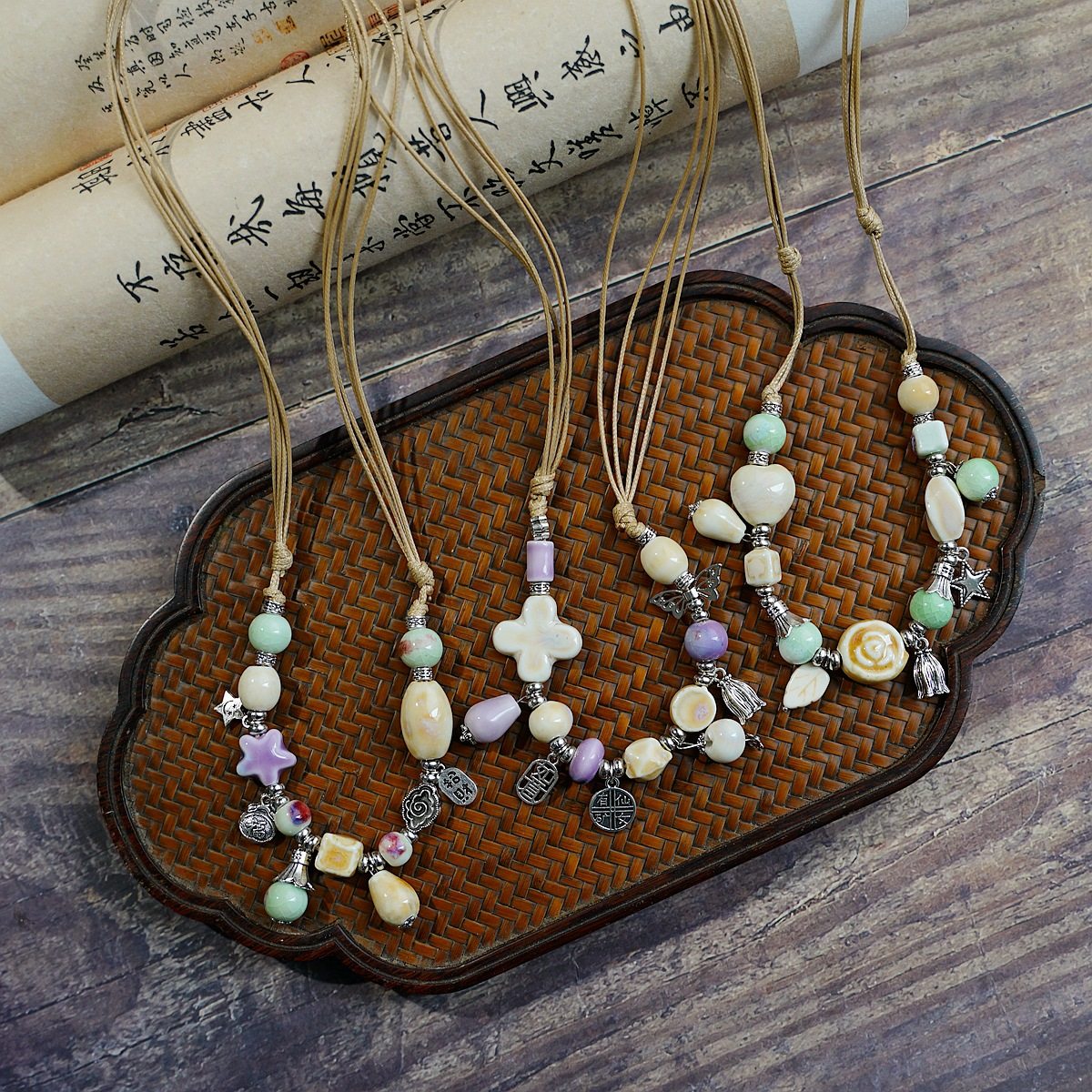 小红书同款小狗项链新中式民族风陶瓷长款毛衣链女古风挂饰配饰女