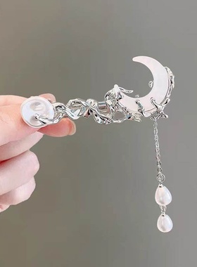 2026时尚个性清冷感月亮流苏发夹女冷淡风时尚前额侧边夹小众百搭