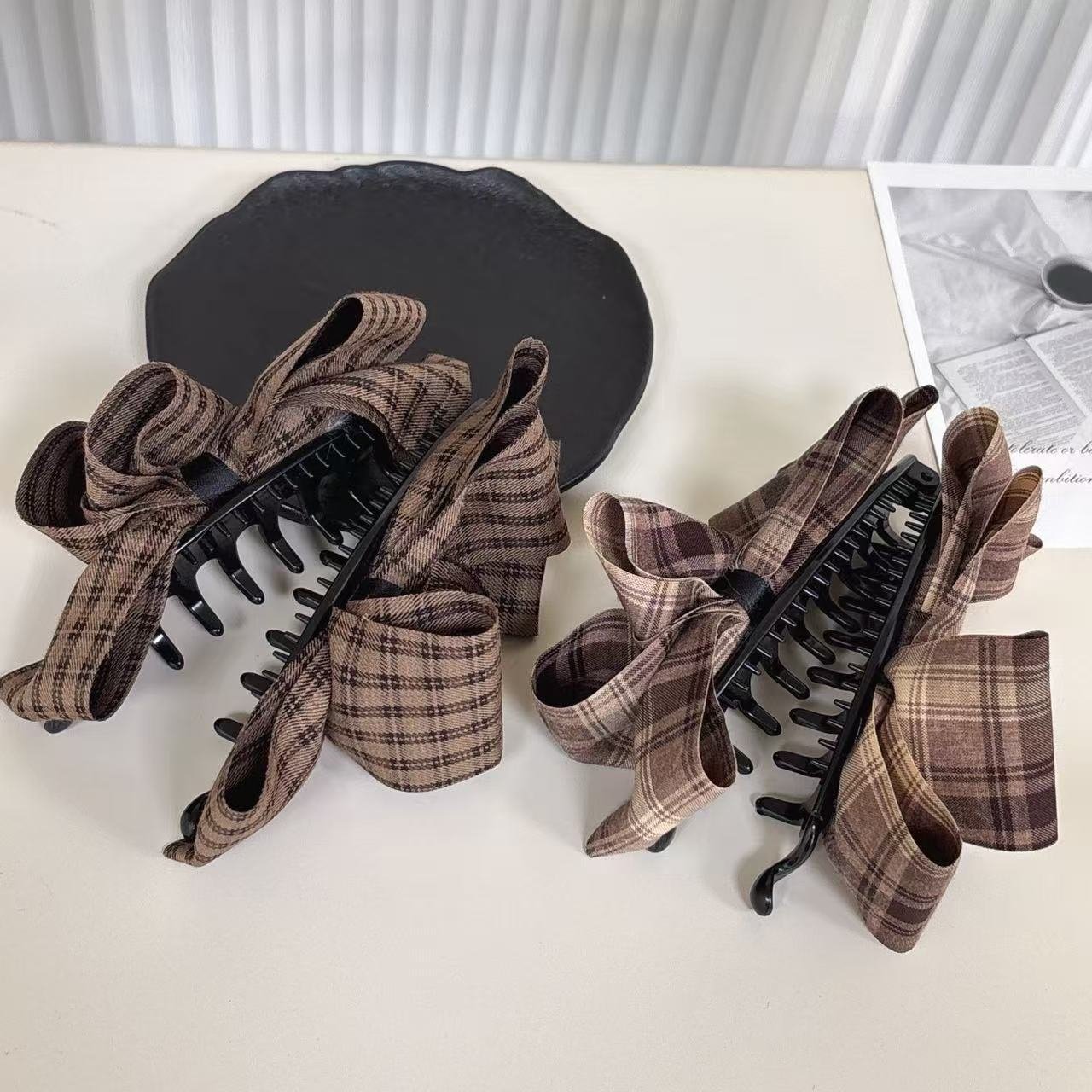 2026时尚韩国东大门2025年秋季新款复古格纹蝴蝶结甜美百搭高马尾 - 封面