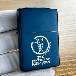 zippo打火机正版 珍藏火机 芝宝防风火机2002年蓝冰世界杯纪念版