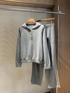 2025冬季新款LP同款康赛妮羊绒连帽针织套装连帽三粒女羊绒