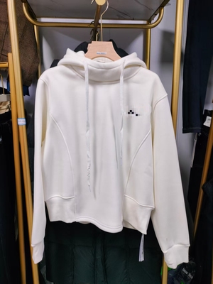 2026年欧洲站春季新款恣意时尚百搭简约连帽宽松版加绒短款卫衣