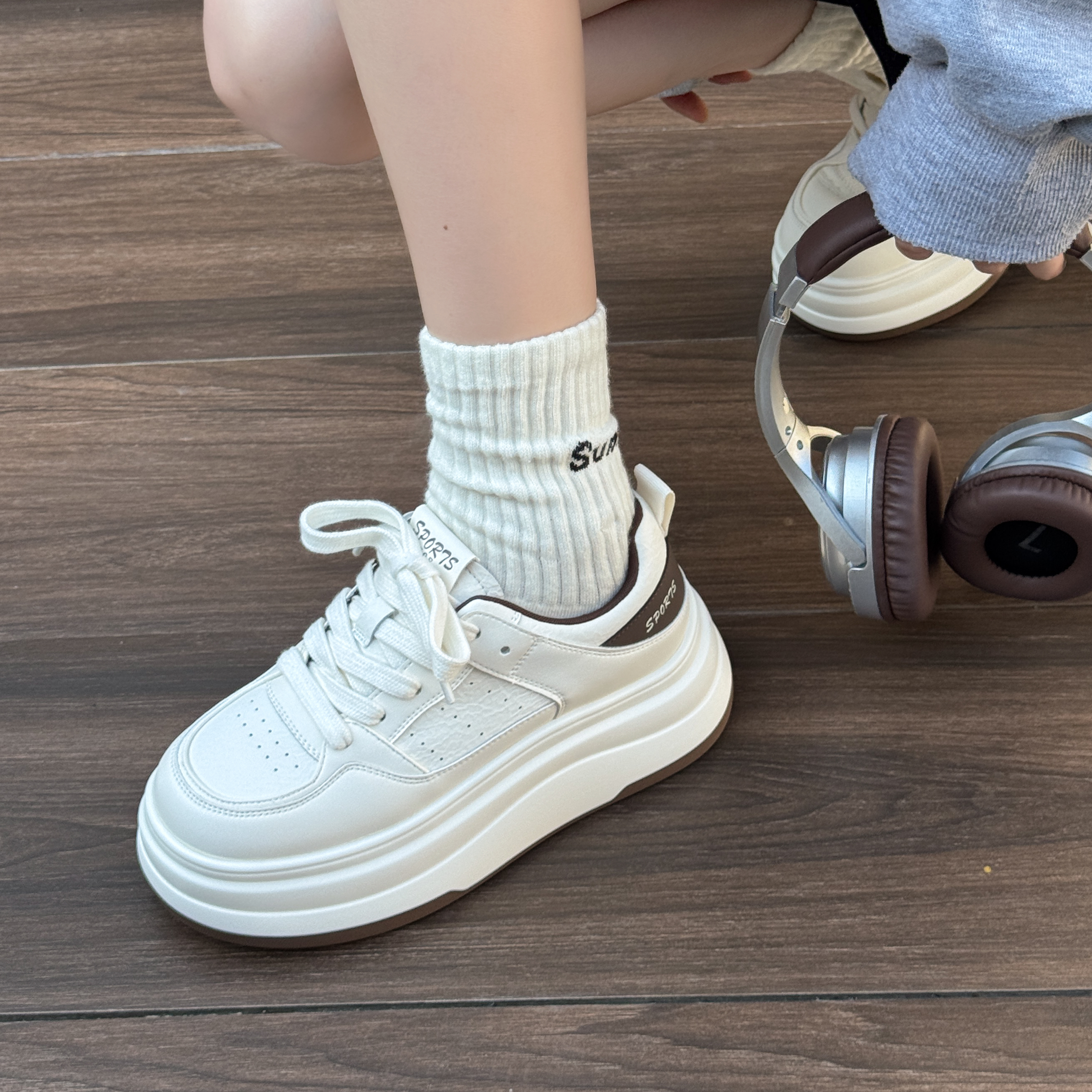 C99新款时尚百搭休闲运动休闲鞋