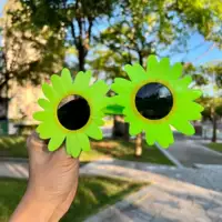 Зеленые маленькие крышки