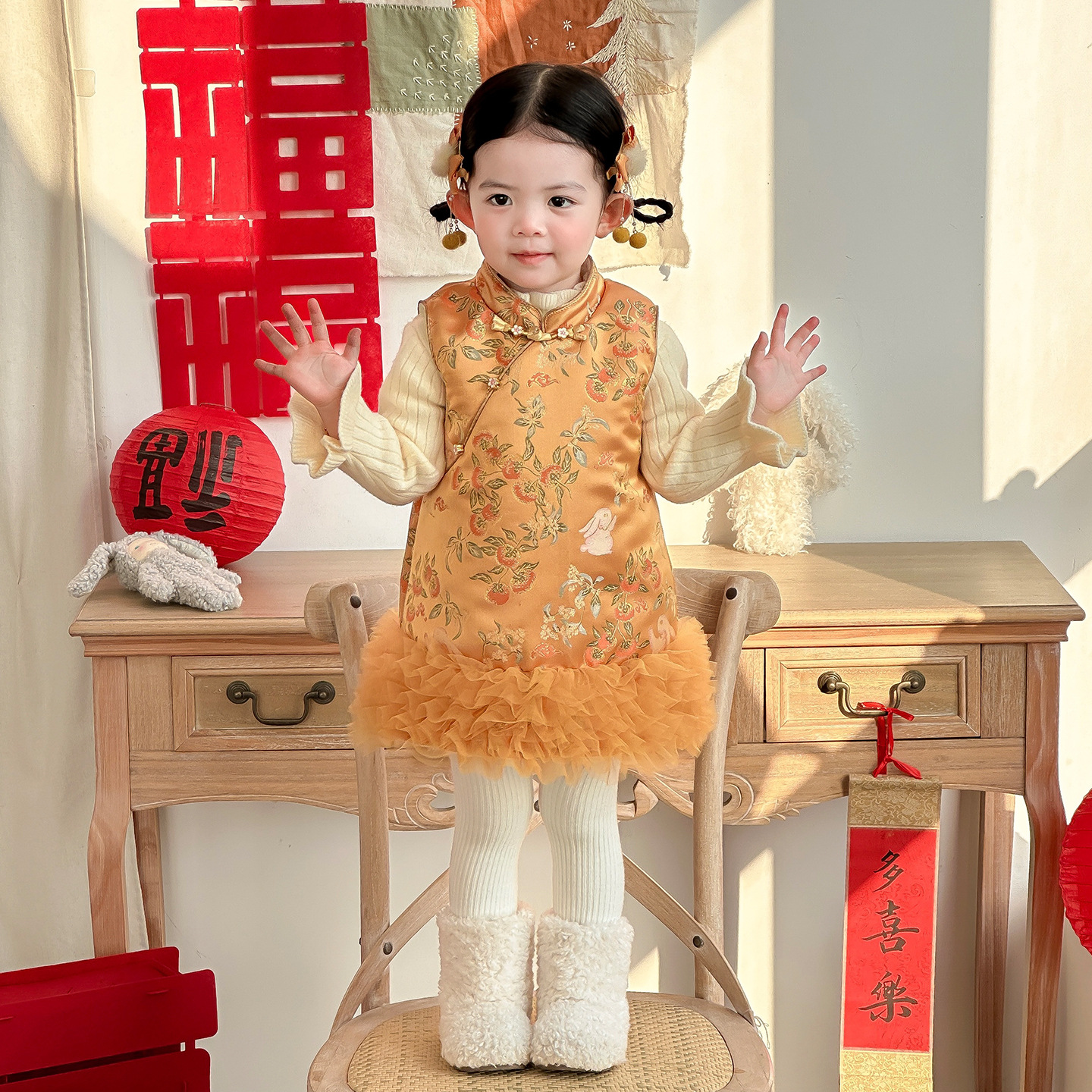 女宝冬季新款婴幼儿加绒加厚新中式刺绣连衣裙套装女童保暖两件套