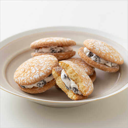 日本进口风月堂限定香草味白桃加利福尼亚产葡萄夹心饼干伴手礼