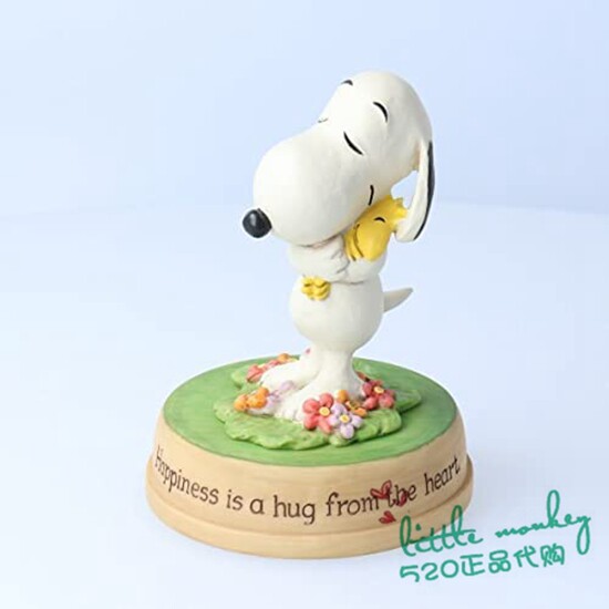 日本代购 snoopy抱着小黄鸟的史努比 可爱 手办公仔摆件装饰
