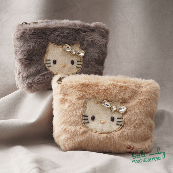 日本代购 HelloKitty凯蒂猫 可爱贴钻毛绒化妆包洗漱包小物收纳包,模玩/动漫/周边/娃圈三坑/桌游,动漫背包/钱包/箱包,淘宝优惠券,粉丝福利购,淘宝优惠卷