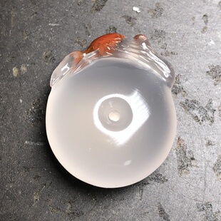 保山南红玛瑙 无裂原矿冰飘俏色巧雕梅花平安扣高冰吊坠挂件6.3克