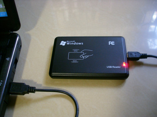 桌面式RFID读写器 915MHz 桌面式编程发卡器 （USB 接口）