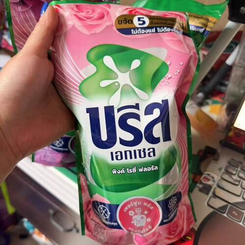 泰国本土711浓缩花香洗衣液