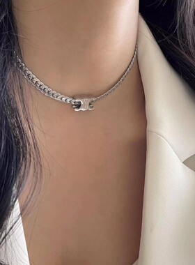 18K镶锆欧美风小众锁骨链女款