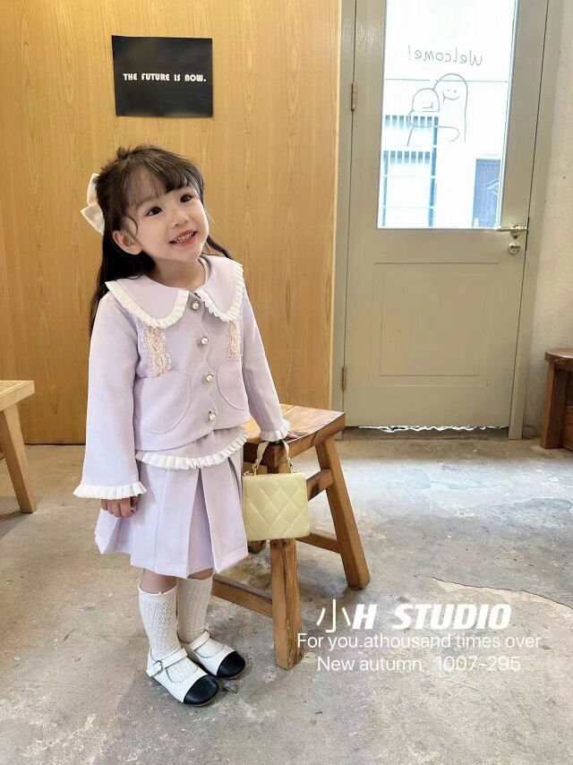 女童紫色小香风套装春装新款儿童娃娃领外套时髦百褶裙两件套