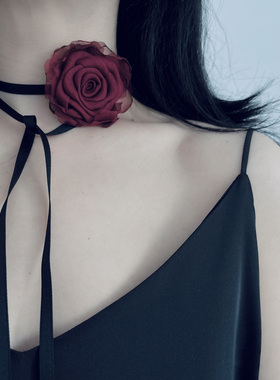 纯欲风~红色玫瑰花绑带颈链气质法式小香风手腕花choker项锁骨链