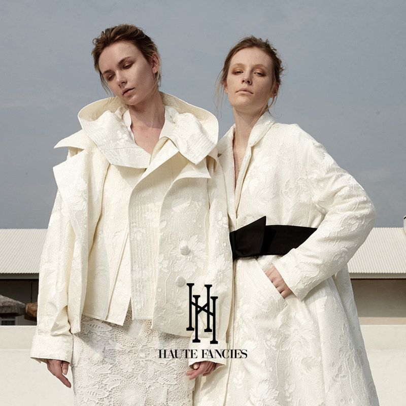 年轻的 HAUTE FANCIES后构想｜滑雪服式白色提花男友风连帽外套,女装/女士精品,派克服,淘宝优惠券,粉丝福利购,淘宝优惠卷