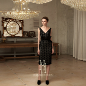 包臀腰封连衣裙 FANCIES后构想｜黑色精工蕾丝修身 海鸥领 HAUTE