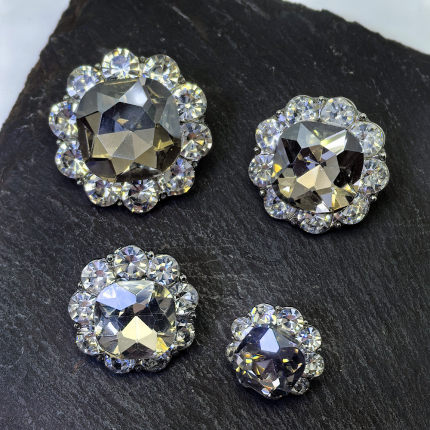 闪亮方形镶钻纽扣桃心钻扣公主连衣裙毛衣外套连衣裙香风扣包邮