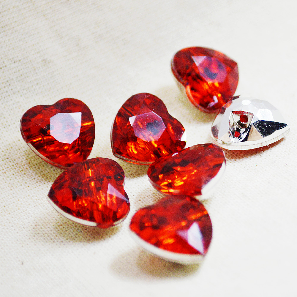 胖桃心亚克力钻扣女童少女可爱饰品纽扣开衫毛衣针线缝小扣子包邮